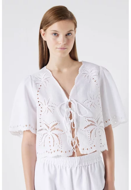 Блуза с лен с ажур и връзки
