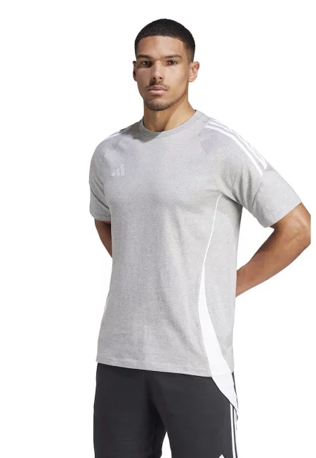 Футболна тениска с овално деколте