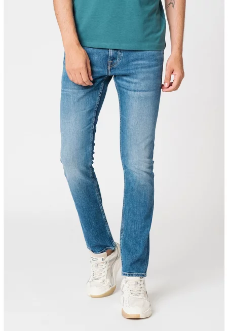 JEANS - Дънки по тялото