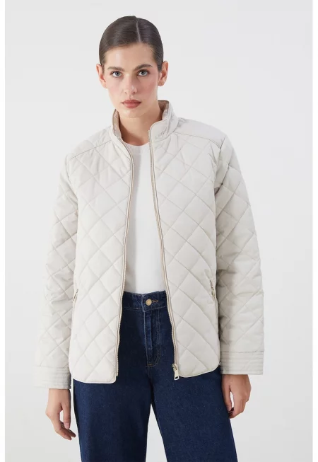 Капитонирано яке с джобове с цип