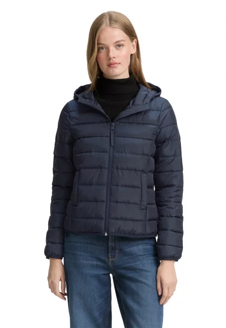 Капитонирано зимно яке с качулка