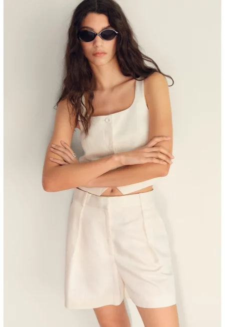 Къс елек с копчета