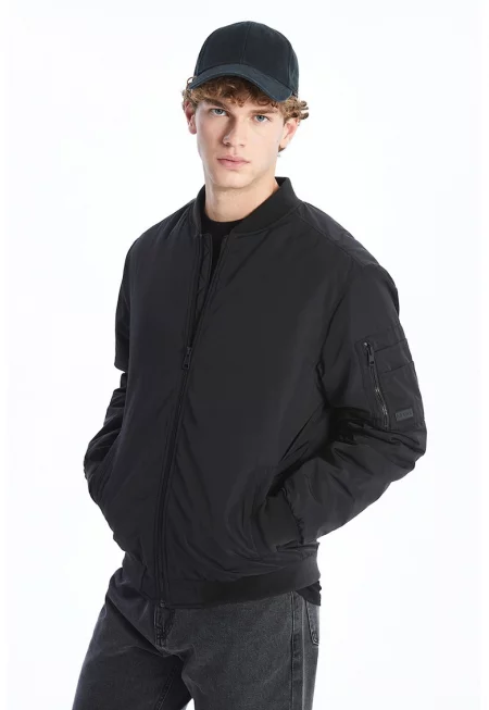 Леко подплатено яке бомбър