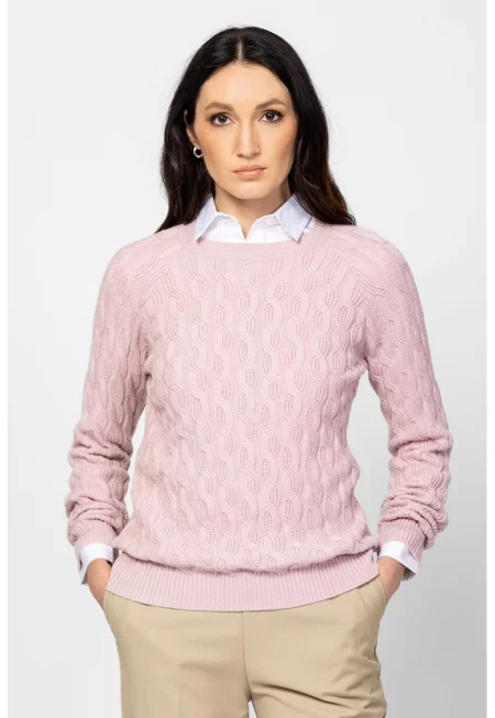 Плетен пуловер с овално деколте