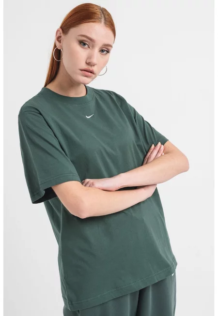 Уголемена тениска Sportswear Essential с овално деколте