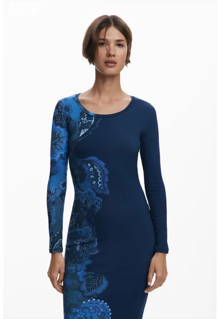 Вталена флорална миди рокля