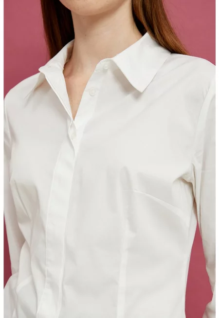 Вталена памучна риза