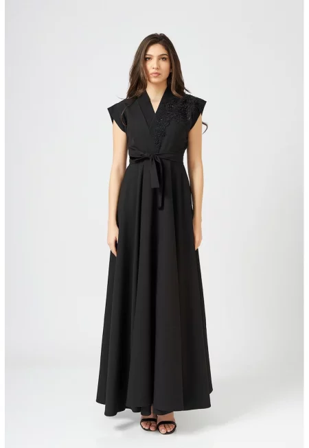 Застъпена рокля с шпиц