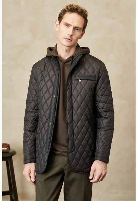 Олекотено капитонирано зимно яке с капси