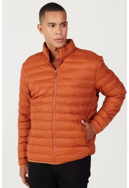 Олекотено зимно капитонирано яке