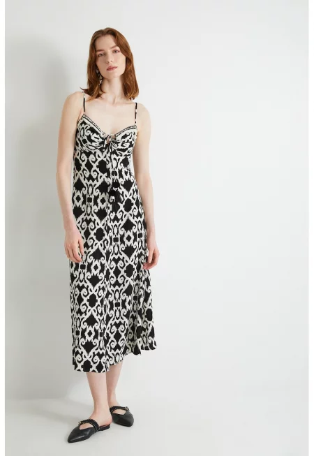 Разкроена рокля с принт - Черен/Крем