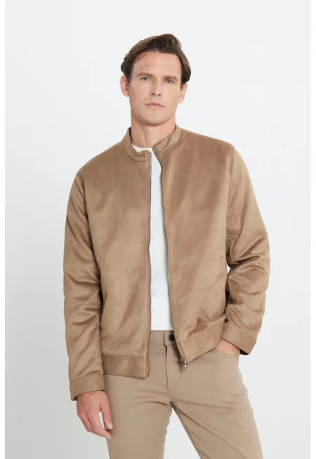 Яке с цип и джобове встрани