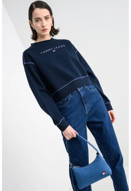 Къс свободен суитшърт