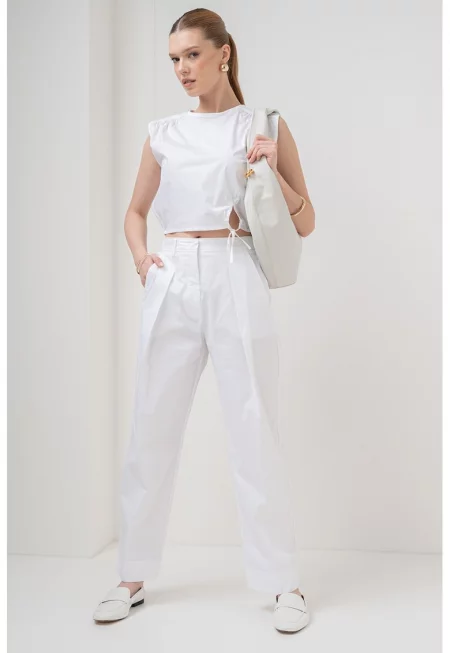 Къса блуза с отвори - Бял