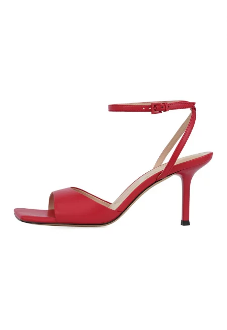 Кожени сандали с каишка с тока - Червен