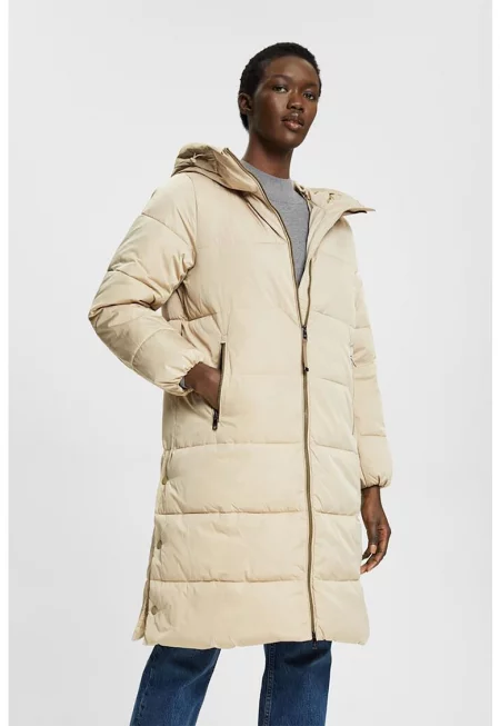 Подплатено зимно яке с качулка