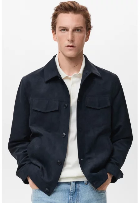 Шакет с джобове на гърдите