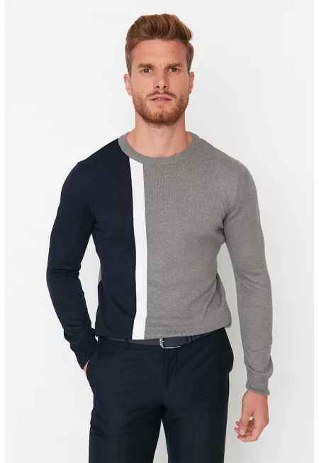 Втален пуловер в цветен блок