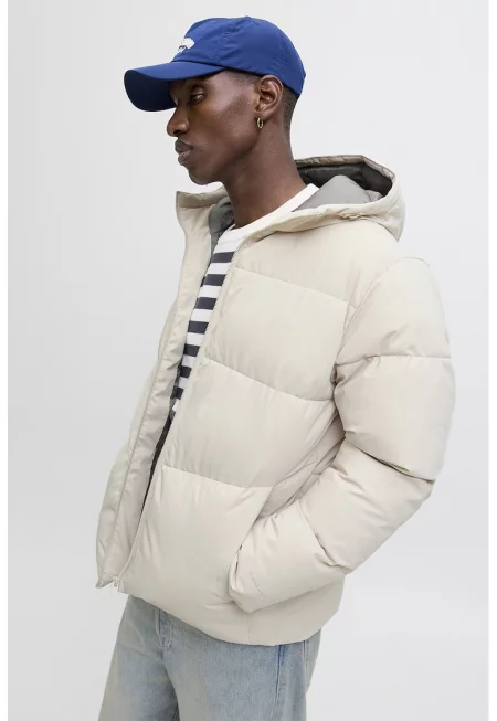 Зимно яке с качулка и висока яка