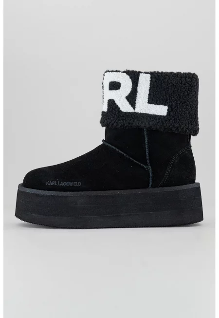 Боти с равна платформа и лого