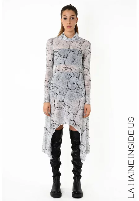 Дълга тюлена рокля с принт и висока яка - Бял