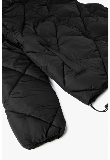 Капитонирано яке с качулка