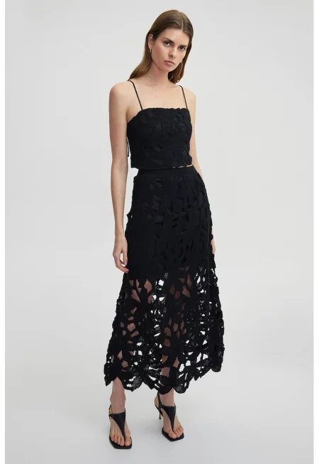 Къса пола с бродерии - Черен
