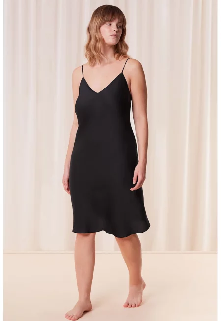 Нощница Silky Sensuality от лиосел с тънки презрамки - Черен