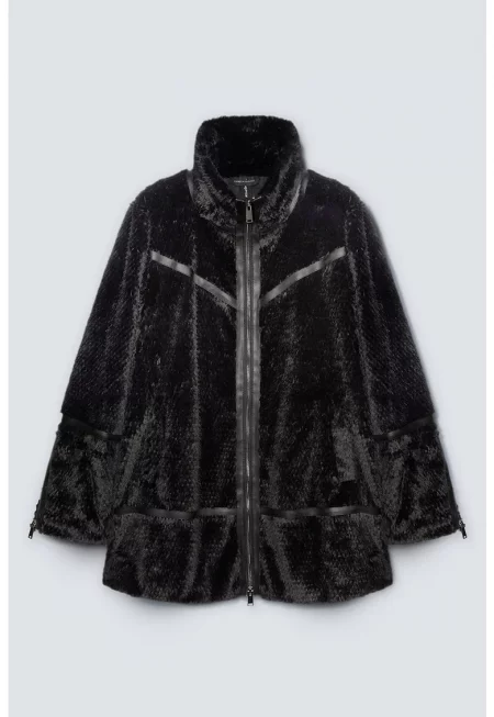 Палто с цип и висока яка