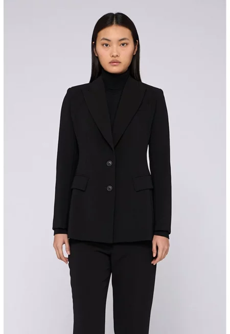 Сако с джобове с капаче