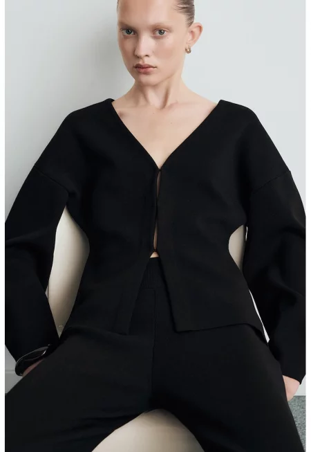 Шпиц жилетка с дълги ръкави - Черен