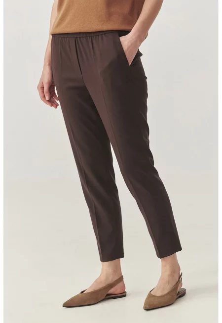 Скосен панталон до глезена с еластична талия