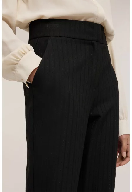 Скосен панталон капри - Черен