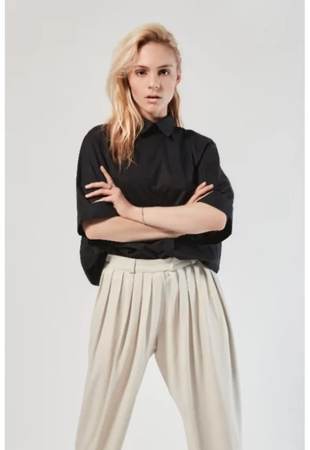 Свободна блуза Fay - Черен