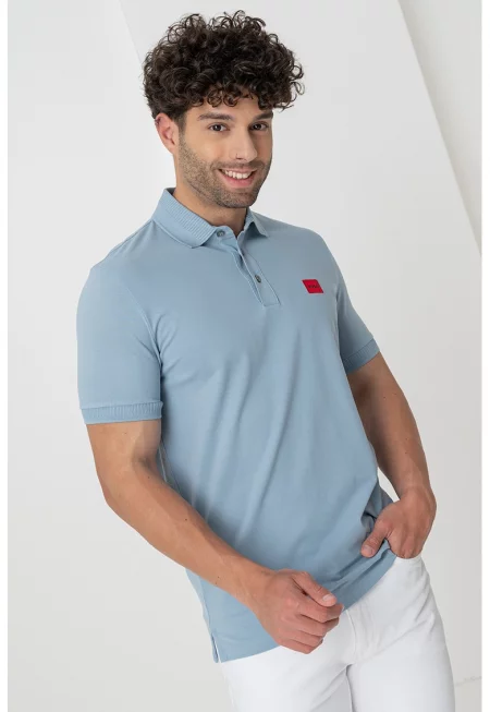 Тениска по тялото с яка - Светлосин