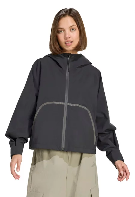 Уголемено яке с ръкави реглан