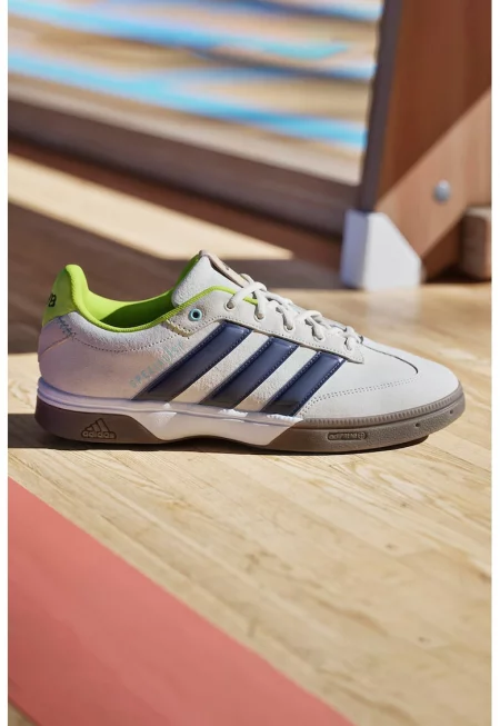 Велурени спортни обувки Spezial