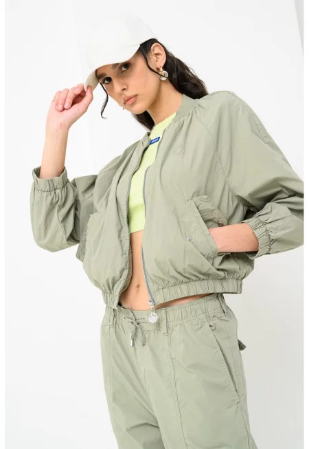 Яке с ниска яка