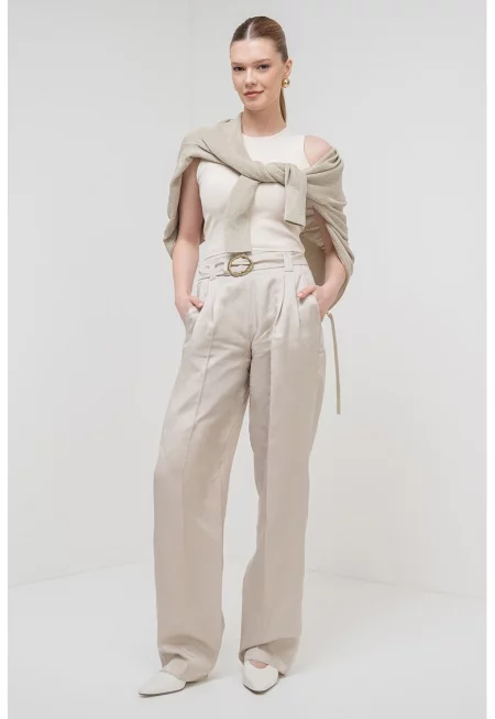 Къс топ с овално деколте - Слонова кост