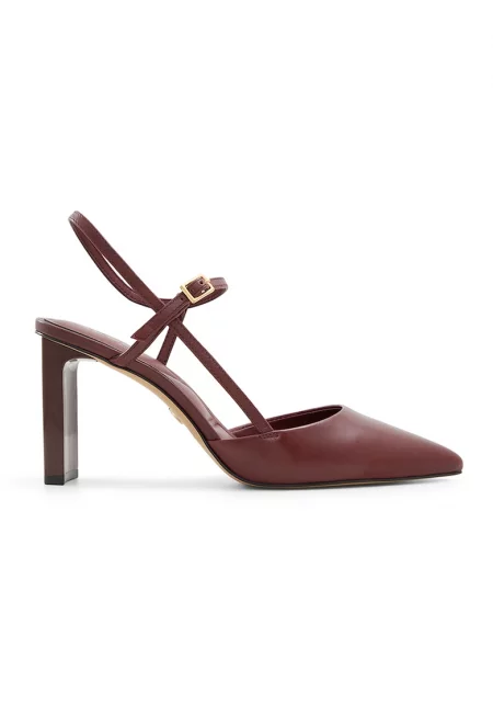 Кожени обувки Darabriver с остър връх