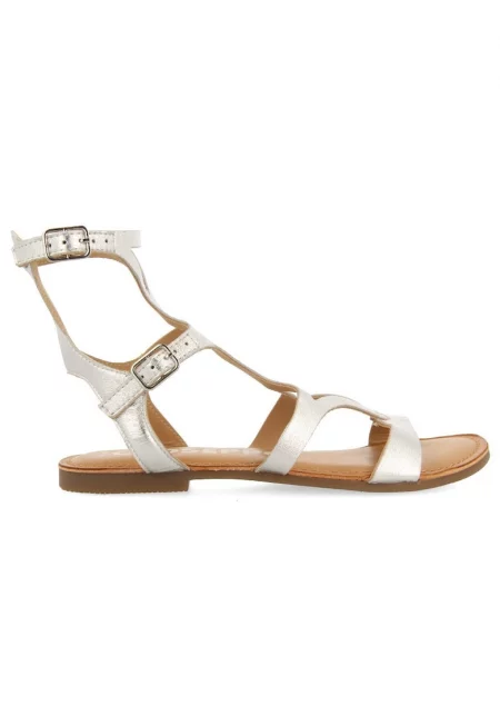 Кожени сандали с каишка с тока - Сребрист