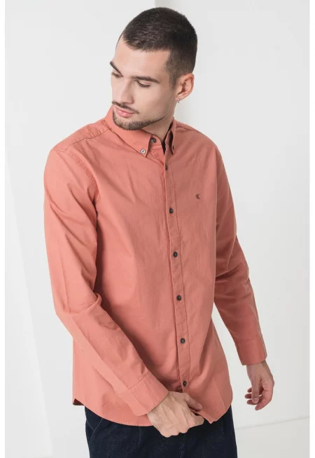 Риза с памук с копчета на яката - Бледочервен