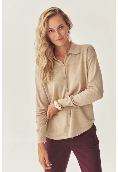 Риза с вълна с яка