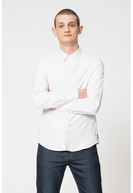 Вталена риза от памук - Бял