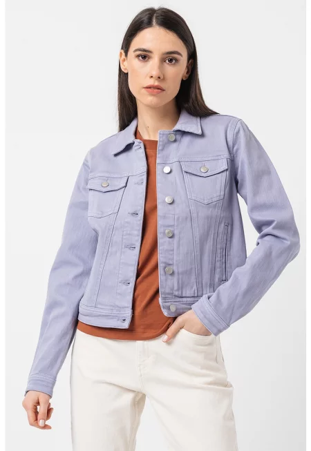 Яке от деним с джобове