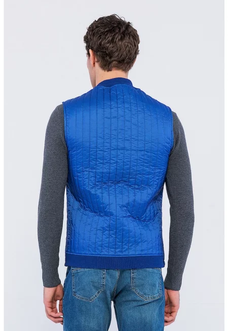 Капитониран елек с джобове встрани