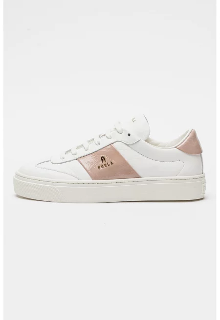 Кожени спортни обувки с метално лого