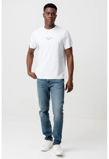 Памучна тениска с овално деколте