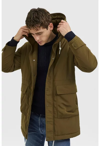 Парка с регулируем подгъв