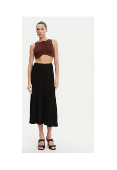 Пола  черна - 82% вискоза - 18% найлон